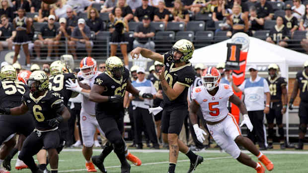 Hartman throws